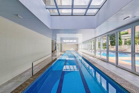 Apartamento à venda com 96m², 3 quartos e 2 vagasÁrea comum - Piscina Coberta