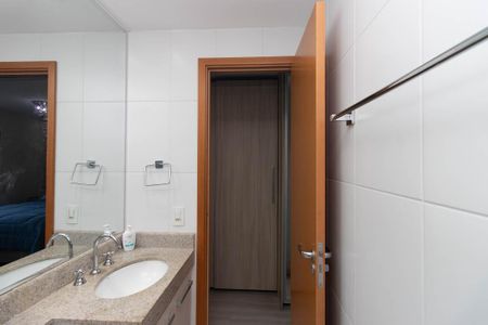 Apartamento à venda com 96m², 3 quartos e 2 vagasBanheiro da Suíte