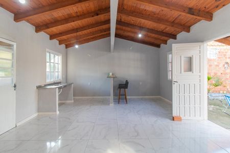 Casa à venda com 70m², 1 quarto e 2 vagas Casa à venda com 70m², 1 quarto e 2 vagasSala/Quarto