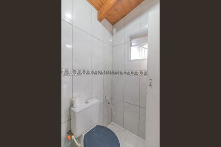 Casa à venda com 70m², 1 quarto e 2 vagas Casa à venda com 70m², 1 quarto e 2 vagasBanheiro