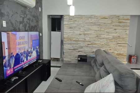 Casa à venda com 120m², 2 quartos e sem vagaSala/Cozinha