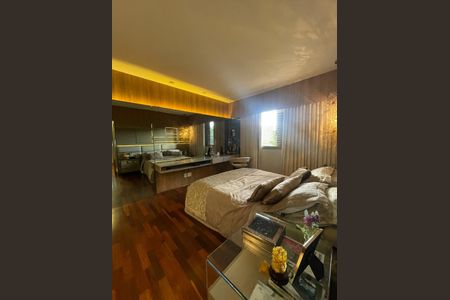 Apartamento à venda com 230m², 4 quartos e 4 vagasQuarto Suíte