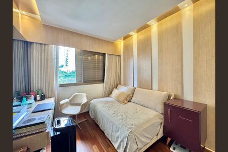 Apartamento à venda com 230m², 4 quartos e 4 vagas