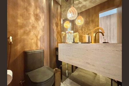 Apartamento à venda com 230m², 4 quartos e 4 vagas Apartamento à venda com 230m², 4 quartos e 4 vagasLavabo