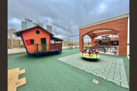 Apartamento à venda com 230m², 4 quartos e 4 vagas Apartamento à venda com 230m², 4 quartos e 4 vagasPlayground