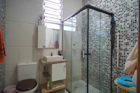 Casa à venda com 370m², 2 quartos e 2 vagasBanheiro