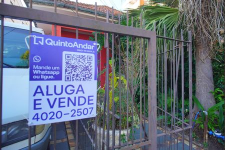 Casa à venda com 370m², 2 quartos e 2 vagasPlaquinha