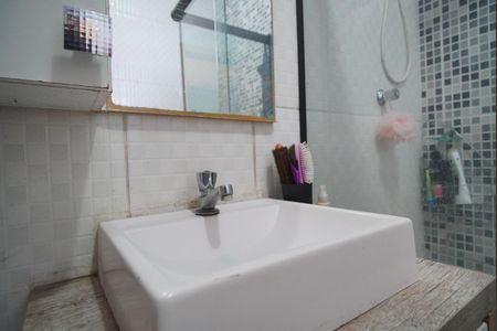 Casa à venda com 370m², 2 quartos e 2 vagasBanheiro