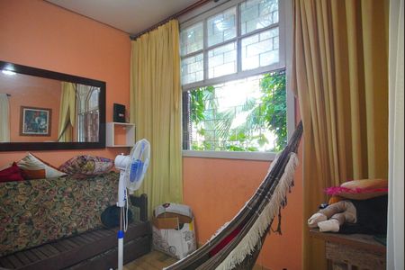 Casa à venda com 370m², 2 quartos e 2 vagasSala