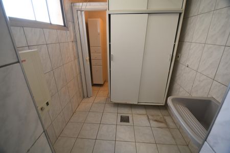 Apartamento para alugar com 110m², 3 quartos e 1 vagaÁrea de Serviço