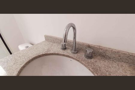 Apartamento para alugar com 92m², 2 quartos e 2 vagas Apartamento para alugar com 92m², 2 quartos e 2 vagasBanheiro da Suíte 1