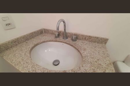 Apartamento para alugar com 92m², 2 quartos e 2 vagas Apartamento para alugar com 92m², 2 quartos e 2 vagasBanheiro da Suíte 2