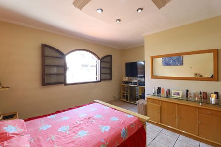 Casa à venda com 100m², 2 quartos e 2 vagas Casa à venda com 100m², 2 quartos e 2 vagasQuarto 1