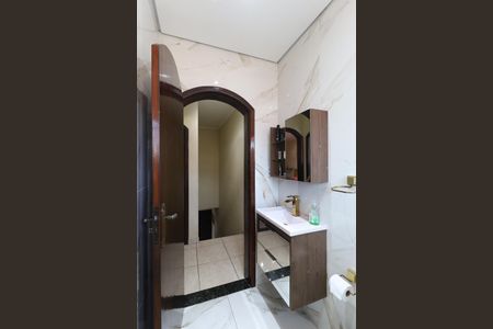 Casa à venda com 100m², 2 quartos e 2 vagas Casa à venda com 100m², 2 quartos e 2 vagasBanheiro