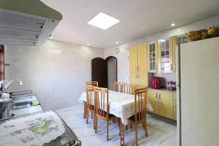 Casa à venda com 100m², 2 quartos e 2 vagas Casa à venda com 100m², 2 quartos e 2 vagasCozinha