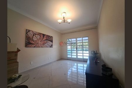 Casa à venda com 174m², 3 quartos e 3 vagas