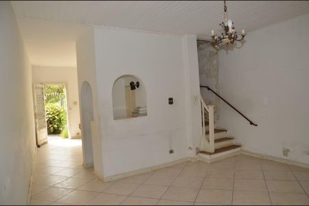Casa à venda com 140m², 4 quartos e sem vaga