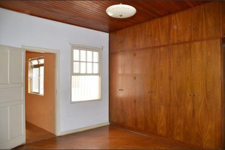 Casa à venda com 140m², 4 quartos e sem vaga