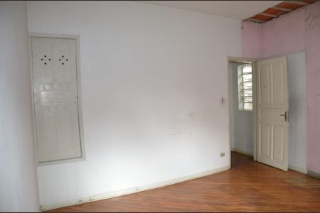 Casa à venda com 140m², 4 quartos e sem vaga