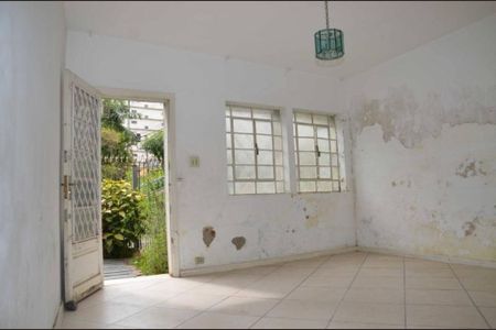 Casa à venda com 140m², 4 quartos e sem vaga