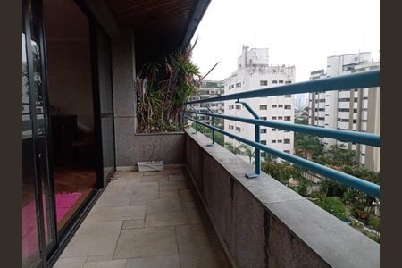 Apartamento à venda com 136m², 3 quartos e 2 vagasFoto 01