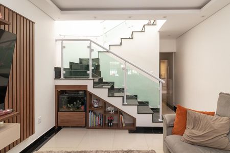 Casa à venda com 130m², 3 quartos e 4 vagasSala