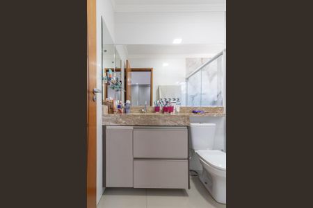 Casa à venda com 130m², 3 quartos e 4 vagasBanheiro da Suíte 3