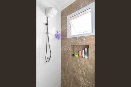 Casa à venda com 130m², 3 quartos e 4 vagasBanheiro da Suíte 2