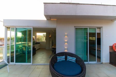 Apartamento à venda com 230m², 3 quartos e 2 vagas Apartamento à venda com 230m², 3 quartos e 2 vagasCobertura