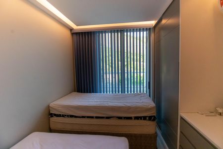 Apartamento à venda com 230m², 3 quartos e 2 vagas Apartamento à venda com 230m², 3 quartos e 2 vagasQuarto