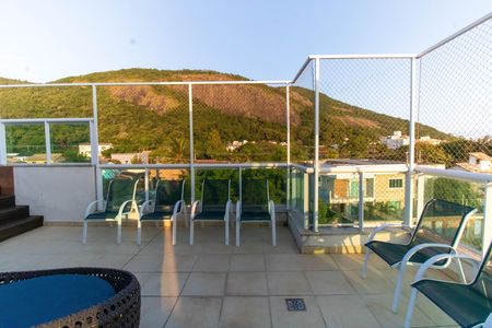 Apartamento à venda com 230m², 3 quartos e 2 vagas Apartamento à venda com 230m², 3 quartos e 2 vagasCobertura