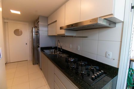 Apartamento à venda com 230m², 3 quartos e 2 vagas Apartamento à venda com 230m², 3 quartos e 2 vagasCozinha