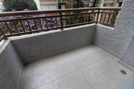 Apartamento à venda com 40m², 2 quartos e sem vagaVaranda - Sala