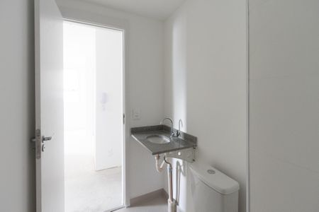 Apartamento à venda com 40m², 2 quartos e sem vaga Apartamento à venda com 40m², 2 quartos e sem vagaBanheiro 1