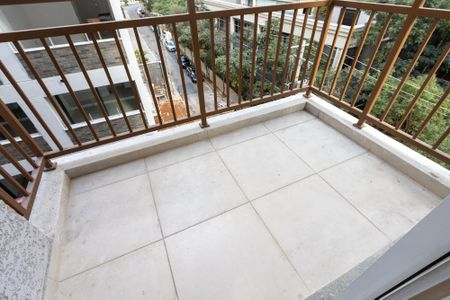 Apartamento à venda com 40m², 2 quartos e sem vaga Apartamento à venda com 40m², 2 quartos e sem vagaVaranda