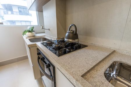Apartamento à venda com 40m², 2 quartos e sem vaga Apartamento à venda com 40m², 2 quartos e sem vagaCozinha e Área de Serviço