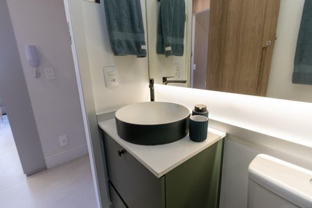 Apartamento à venda com 40m², 2 quartos e sem vaga Apartamento à venda com 40m², 2 quartos e sem vagaBanheiro