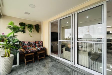 Apartamento à venda com 106m², 3 quartos e 2 vagas Apartamento à venda com 106m², 3 quartos e 2 vagasVaranda Sala