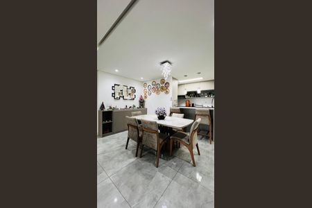 Apartamento à venda com 106m², 3 quartos e 2 vagas Apartamento à venda com 106m², 3 quartos e 2 vagasSala