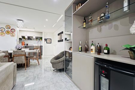 Apartamento à venda com 106m², 3 quartos e 2 vagas Apartamento à venda com 106m², 3 quartos e 2 vagasSala