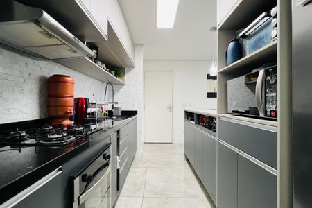 Apartamento à venda com 106m², 3 quartos e 2 vagas Apartamento à venda com 106m², 3 quartos e 2 vagasCozinha
