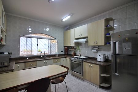 Casa à venda com 372m², 4 quartos e 1 vagaCozinha