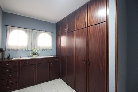 Casa à venda com 372m², 4 quartos e 1 vagaQuarto 1 - Suíte Closet