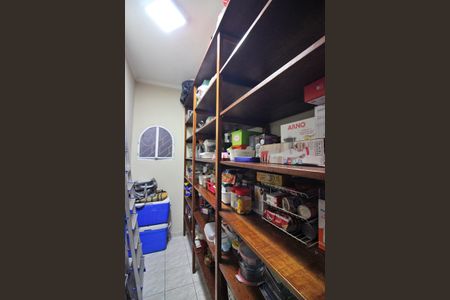 Casa à venda com 372m², 4 quartos e 1 vagaDespensa