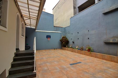 Casa à venda com 372m², 4 quartos e 1 vagaQuintal