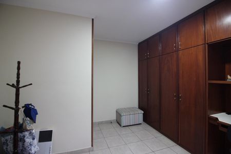 Casa à venda com 372m², 4 quartos e 1 vagaQuarto 2