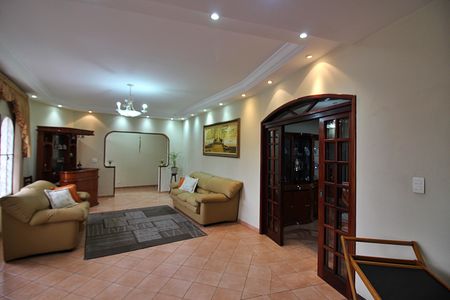 Casa à venda com 372m², 4 quartos e 1 vagaSala