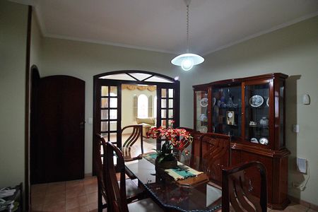 Casa à venda com 372m², 4 quartos e 1 vagaSala de Jantar