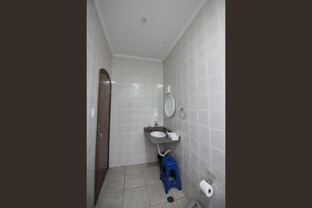 Casa à venda com 372m², 4 quartos e 1 vagaBanheiro de serviço