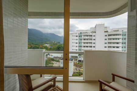 Apartamento à venda com 48m², 1 quarto e 1 vaga Apartamento à venda com 48m², 1 quarto e 1 vagaVaranda